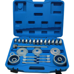 Kätevä työkalusarja suurten laakerien, holkkien sekä navan purkamiseen ja asentamiseen.